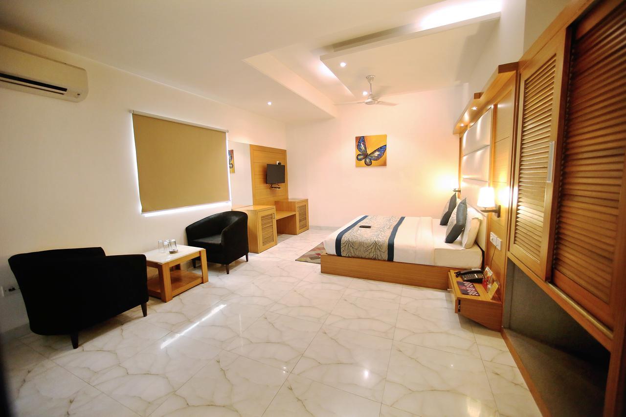Hotel Aero Star Near Delhi Airport 뉴델리 외부 사진