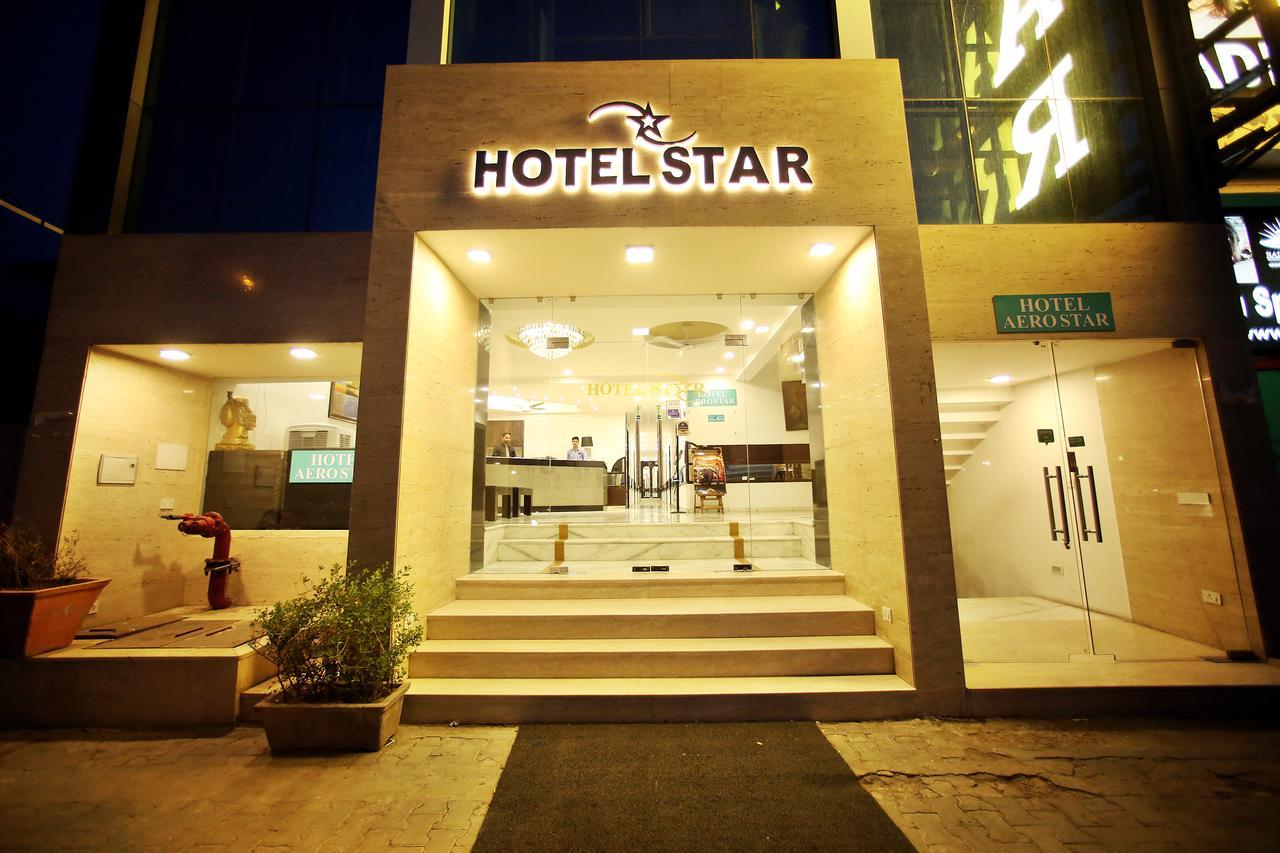 Hotel Aero Star Near Delhi Airport 뉴델리 외부 사진
