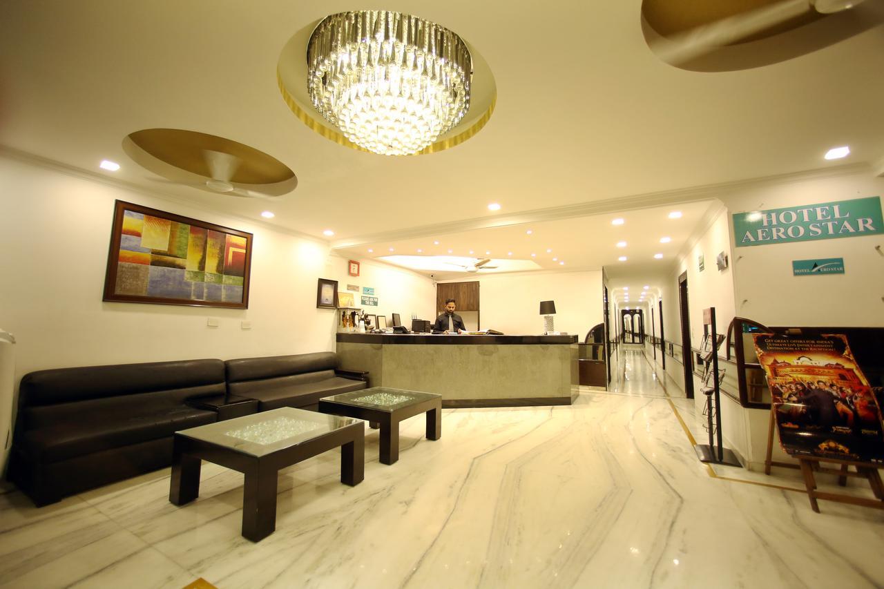 Hotel Aero Star Near Delhi Airport 뉴델리 외부 사진