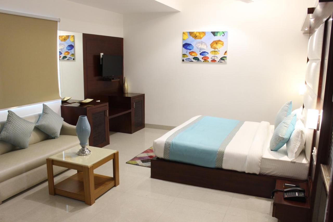 Hotel Aero Star Near Delhi Airport 뉴델리 외부 사진