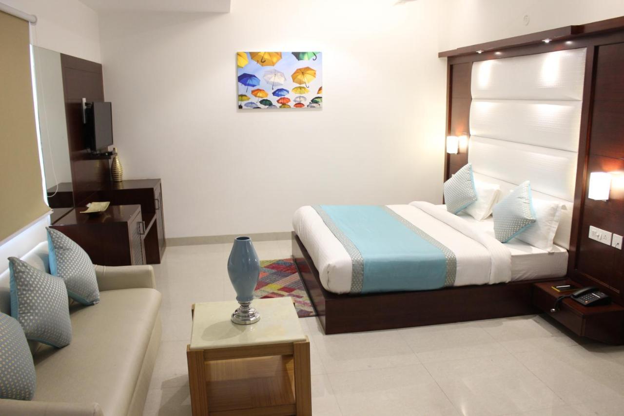 Hotel Aero Star Near Delhi Airport 뉴델리 외부 사진