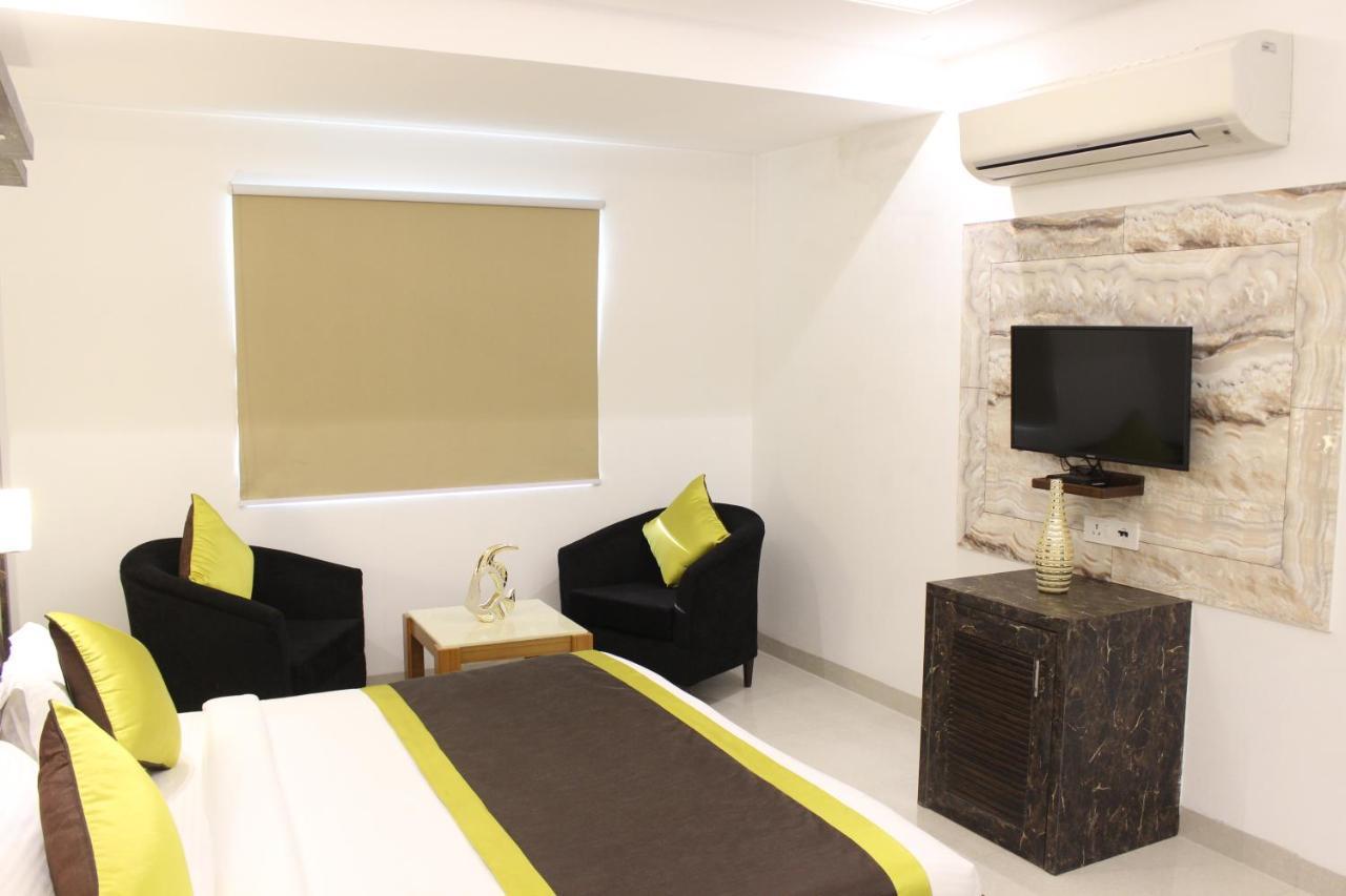 Hotel Aero Star Near Delhi Airport 뉴델리 외부 사진