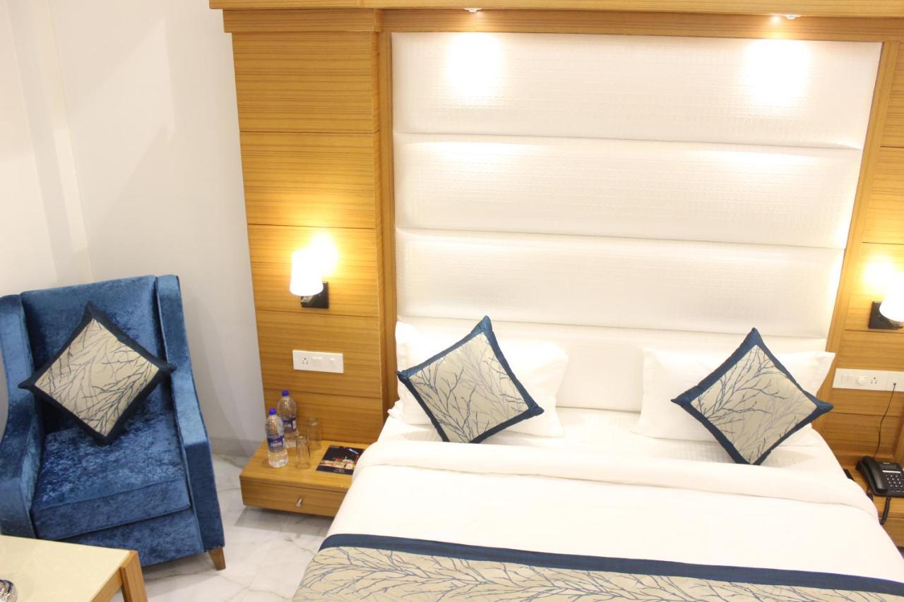 Hotel Aero Star Near Delhi Airport 뉴델리 외부 사진