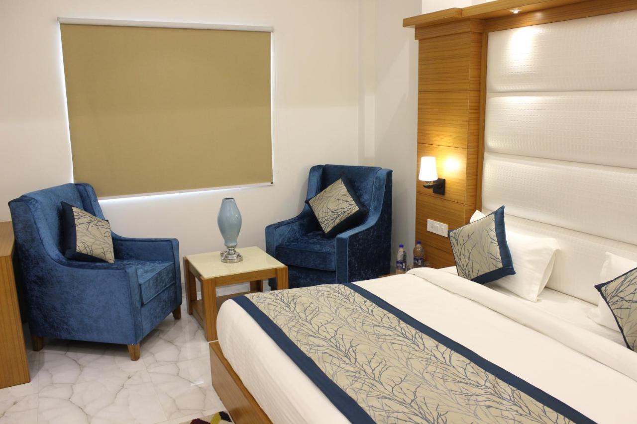 Hotel Aero Star Near Delhi Airport 뉴델리 외부 사진