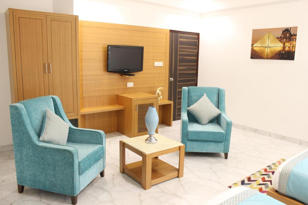 Hotel Aero Star Near Delhi Airport 뉴델리 외부 사진