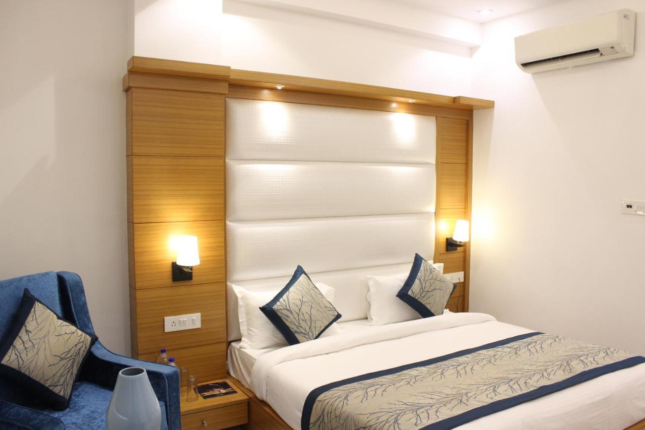Hotel Aero Star Near Delhi Airport 뉴델리 외부 사진