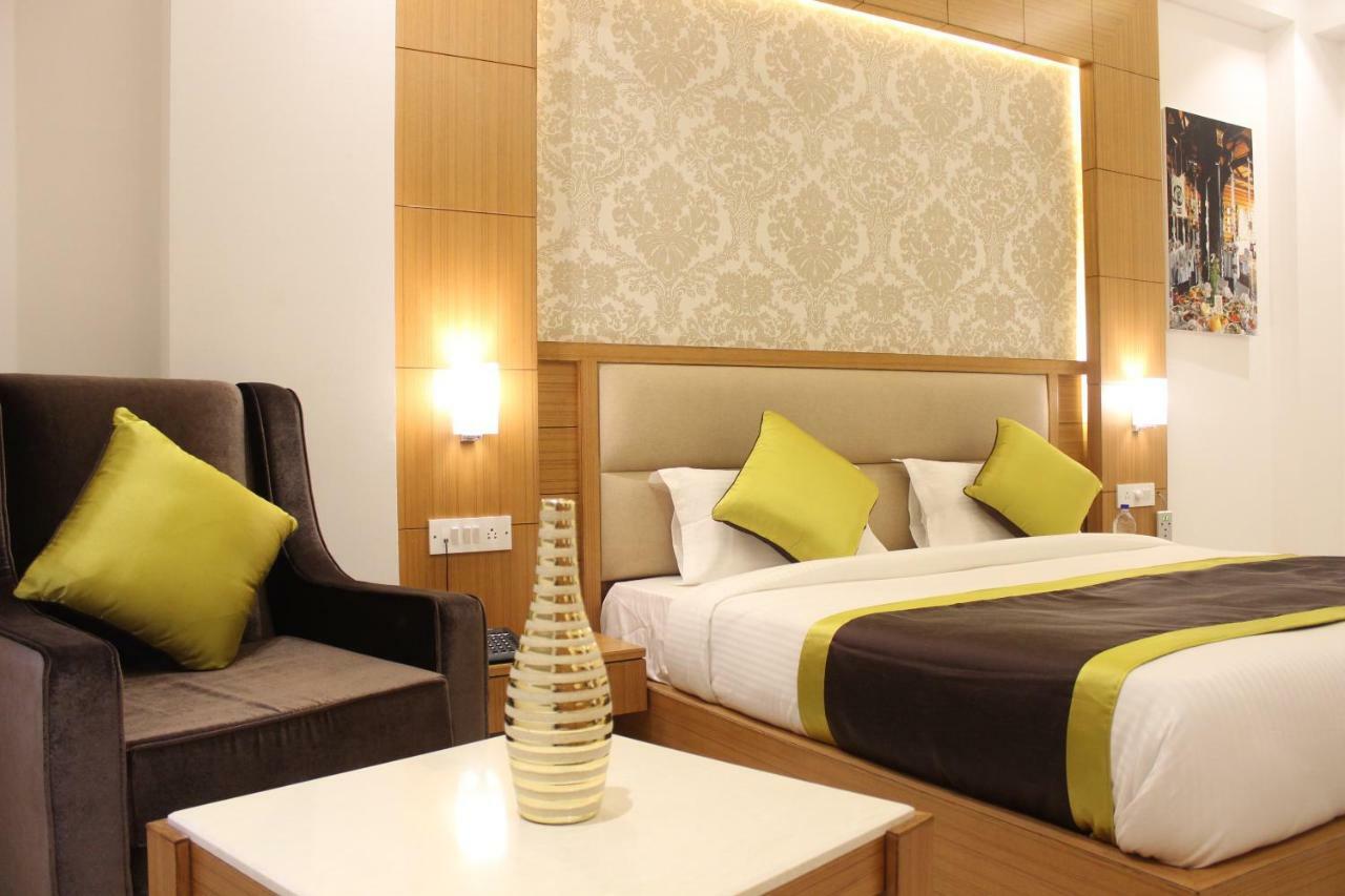Hotel Aero Star Near Delhi Airport 뉴델리 외부 사진